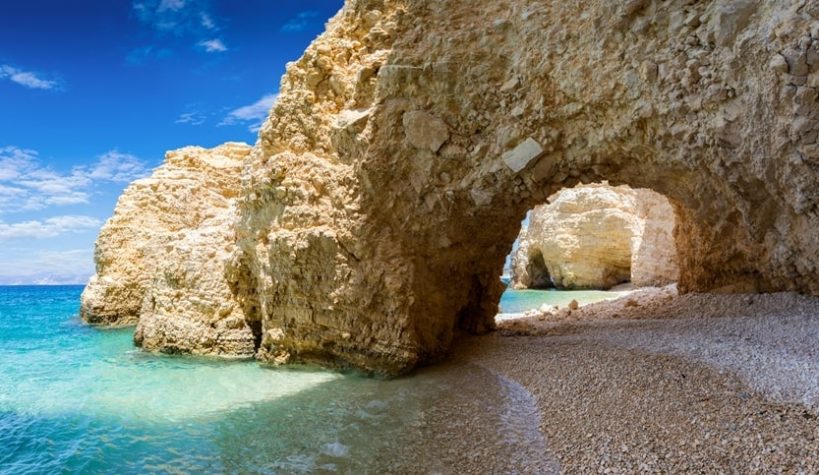 The-arch-on-Kasteli-Beach-in-Kato-Koufinisi-Greece-min